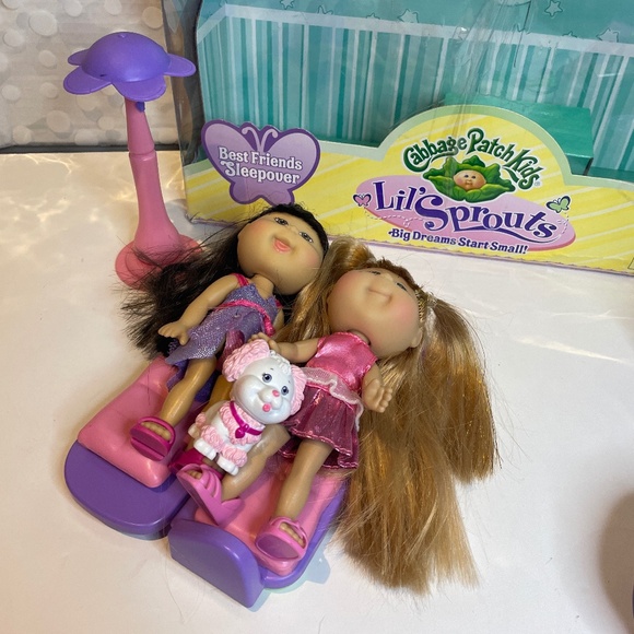 Cabbage Patch Kids 🥬👧 Lil’ Sprouts Best Friends Sleepover play set - Picture 15 of 16